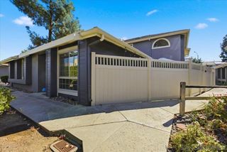 8825 Tamberly Way A, Santee, CA 92071