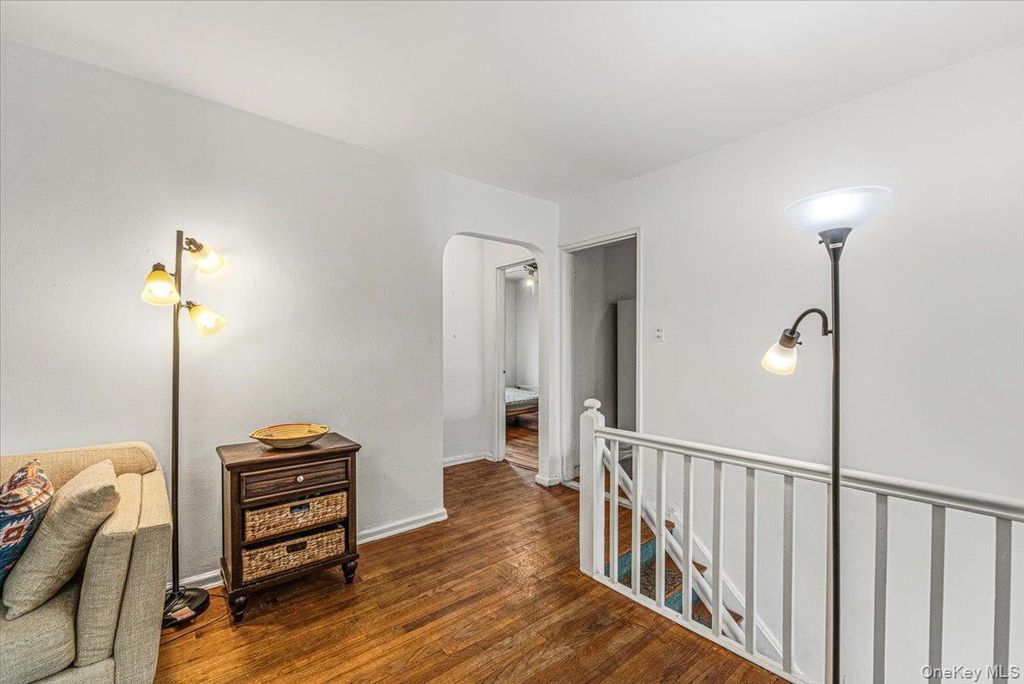 220-15 75th Avenue 86A2, Oakland Gardens, NY 11364 — photo 4