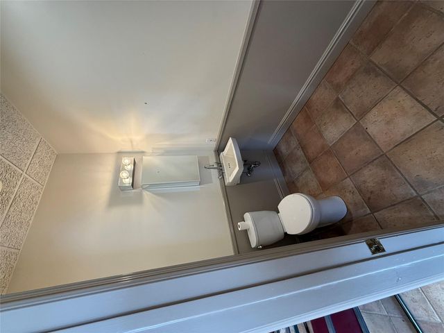 480 Brown Ct, Oceanside, NY 11572