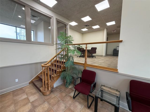 480 Brown Ct, Oceanside, NY 11572