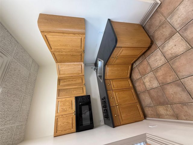 480 Brown Ct, Oceanside, NY 11572