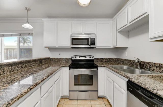 800 N Mollison Ave 36, El Cajon, CA 92021