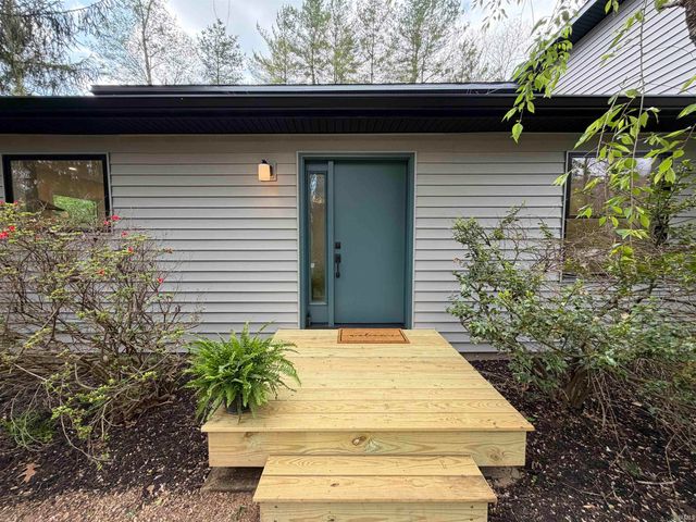 4620 S Woodbine Drive, Bloomington, IN 47403