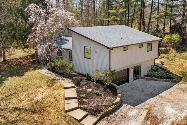 4620 S Woodbine Drive, Bloomington, IN 47403