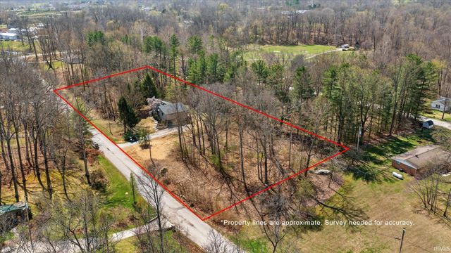 4620 S Woodbine Drive, Bloomington, IN 47403