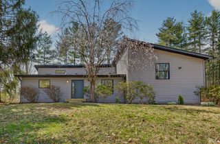 4620 S Woodbine Drive, Bloomington, IN 47403