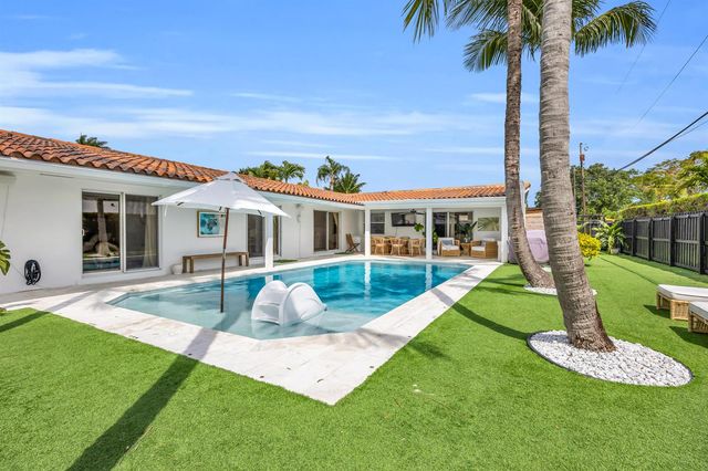 366 ELM Avenue, Tequesta, FL 33469