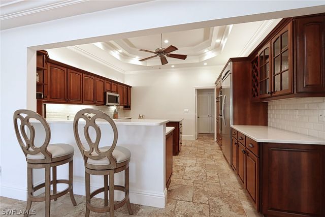 2201 Beacon LN, Naples, FL 34103