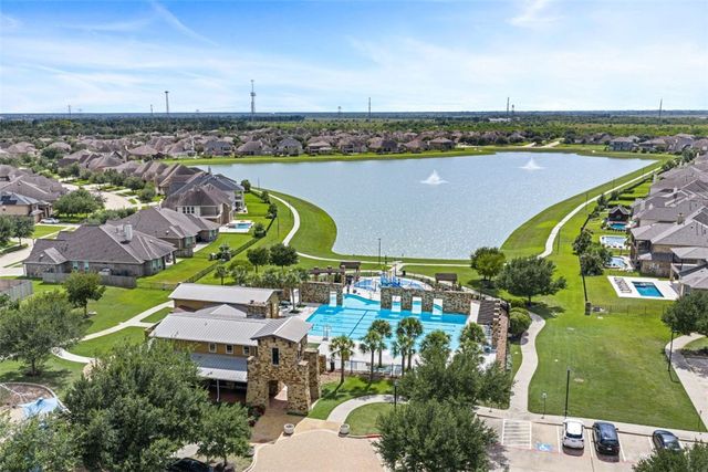 31814 Dunham Lake Drive, Hockley, TX 77447