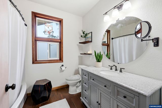38597 Shady Oak Rd NE, Albany, OR 97322
