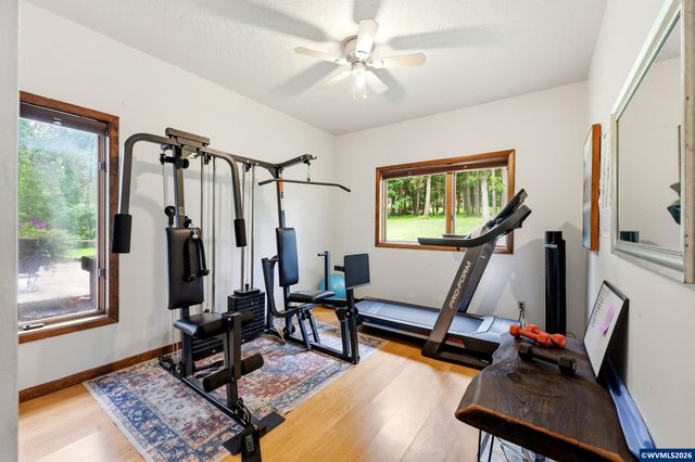 38597 Shady Oak Rd NE, Albany, OR 97322