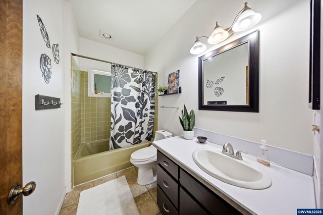 38597 Shady Oak Rd NE, Albany, OR 97322