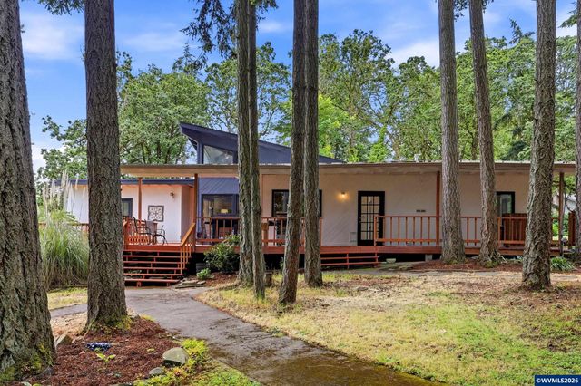 38597 Shady Oak Rd NE, Albany, OR 97322
