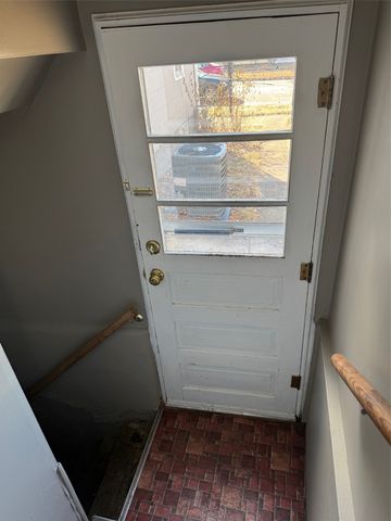 723 W 6th Street S, Newton, IA 50208