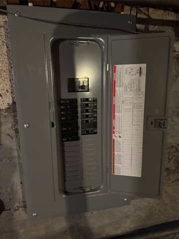 723 W 6th Street S, Newton, IA 50208