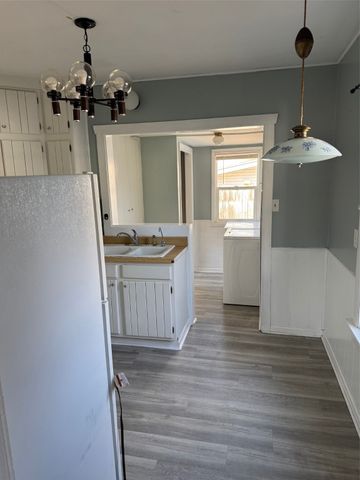 723 W 6th Street S, Newton, IA 50208