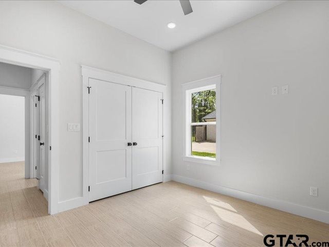 18171 W Lakeview Dr, Troup, TX 75789