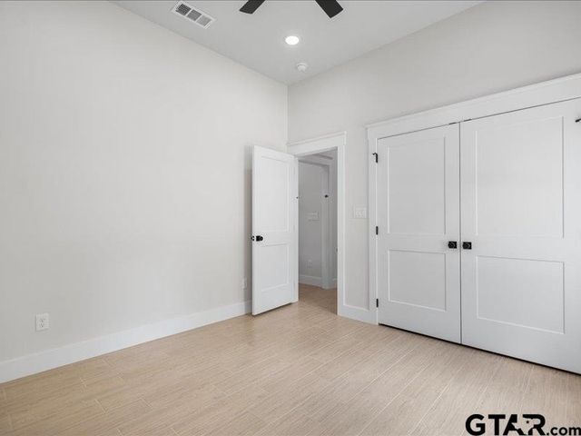 18171 W Lakeview Dr, Troup, TX 75789