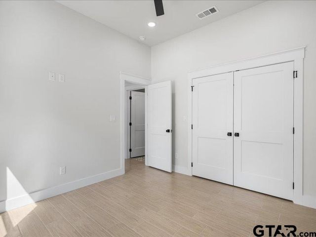 18171 W Lakeview Dr, Troup, TX 75789