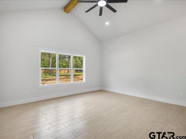 18171 W Lakeview Dr, Troup, TX 75789