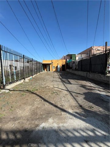 7815 S Western, Los Angeles, CA 90047
