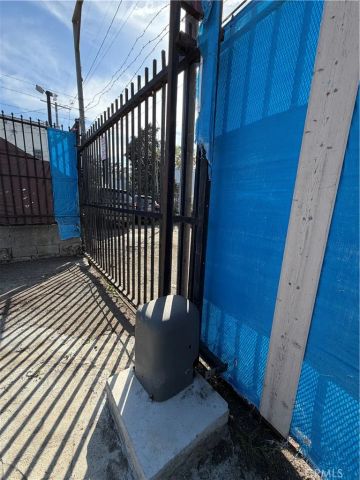 7815 S Western, Los Angeles, CA 90047