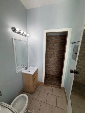 7815 S Western, Los Angeles, CA 90047