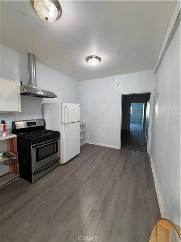 7815 S Western, Los Angeles, CA 90047