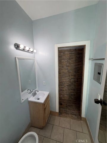 7815 S Western, Los Angeles, CA 90047