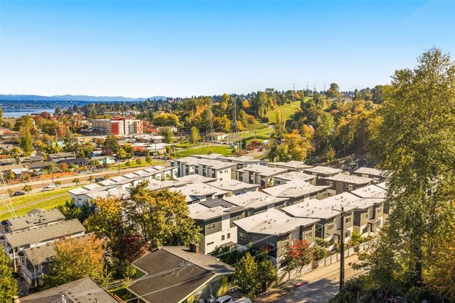 8704 42nd Avenue S, Seattle, WA 98118