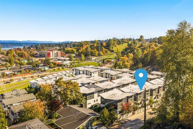 8704 42nd Avenue S, Seattle, WA 98118