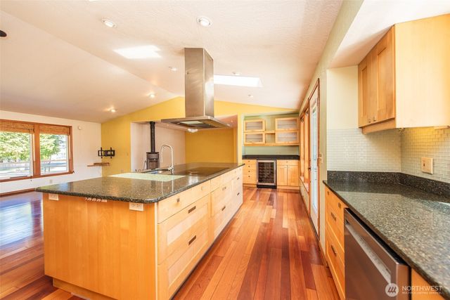 1419 S Pacific Vista, Port Angeles, WA 98363