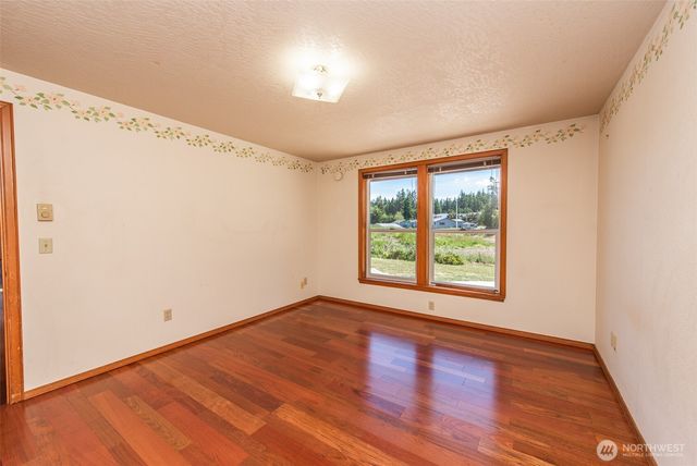 1419 S Pacific Vista, Port Angeles, WA 98363