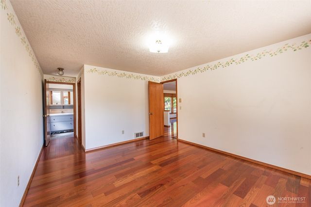 1419 S Pacific Vista, Port Angeles, WA 98363