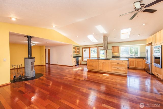 1419 S Pacific Vista, Port Angeles, WA 98363