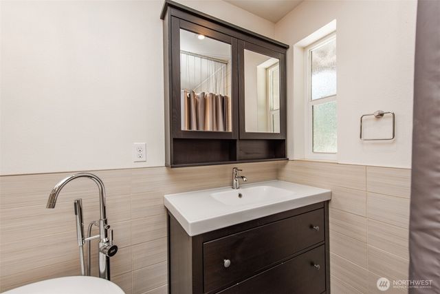 1419 S Pacific Vista, Port Angeles, WA 98363