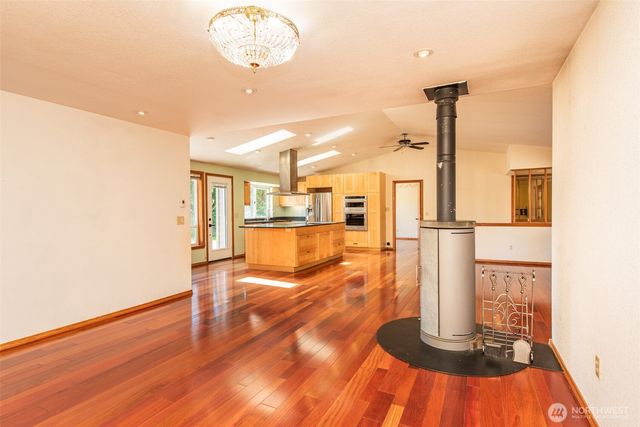 1419 S Pacific Vista, Port Angeles, WA 98363