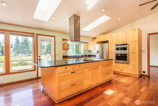 1419 S Pacific Vista, Port Angeles, WA 98363