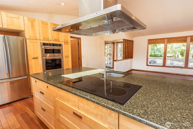 1419 S Pacific Vista, Port Angeles, WA 98363