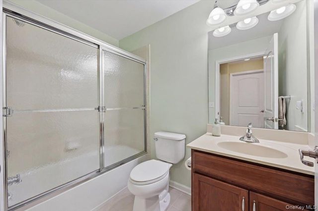 1707 Hawthorn Way, New Windsor, NY 12553