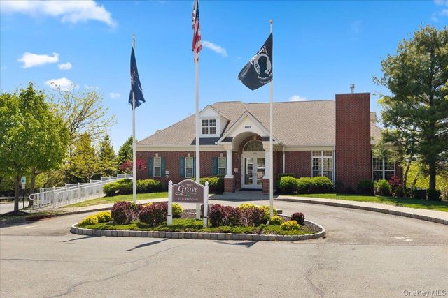 1707 Hawthorn Way, New Windsor, NY 12553