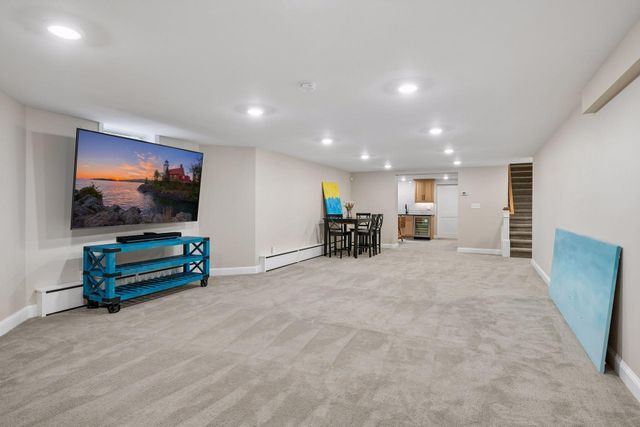 4808 Woodhill Way, Edina, MN 55424
