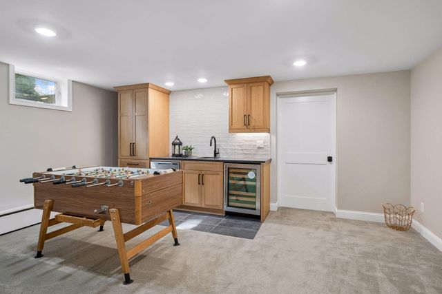 4808 Woodhill Way, Edina, MN 55424
