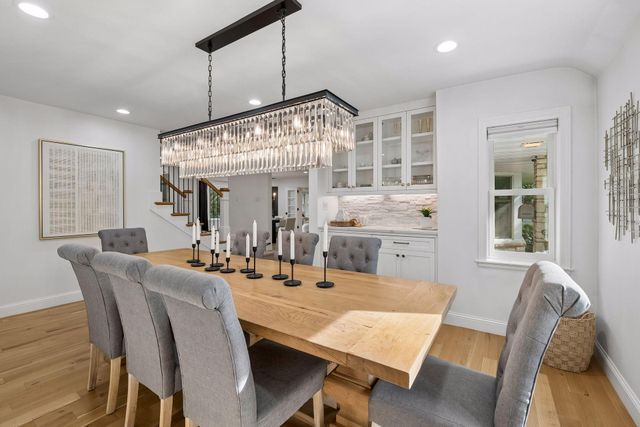 4808 Woodhill Way, Edina, MN 55424