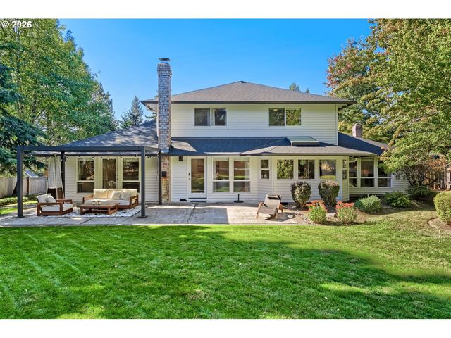 2132 Se DOUGLAS Pl, Gresham, OR 97080