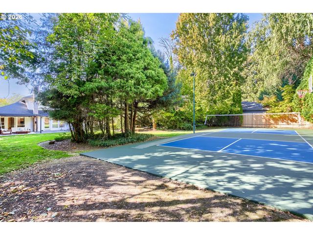2132 Se DOUGLAS Pl, Gresham, OR 97080