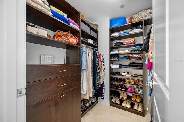 1325 SNELL ISLE BOULEVARD NE 810, St Petersburg, FL 33704