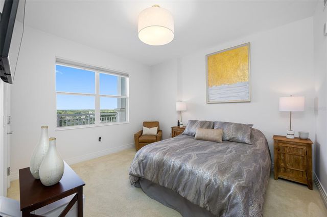 1325 SNELL ISLE BOULEVARD NE 810, St Petersburg, FL 33704