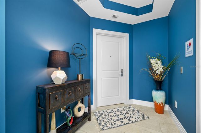 1325 SNELL ISLE BOULEVARD NE 810, St Petersburg, FL 33704