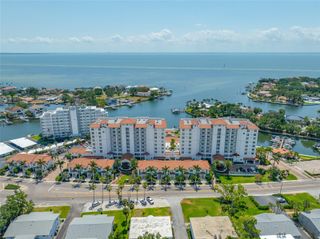 1325 SNELL ISLE BOULEVARD NE 810, St Petersburg, FL 33704